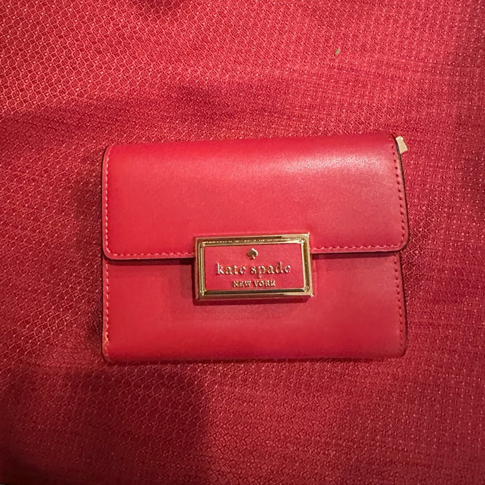 Kate Spade Reegan Medium Flap Wallet in Candied Cherry *BRAND NEW*